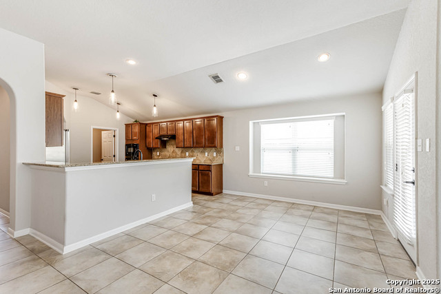 Image 9 of 39 For 23702 Misty Peak