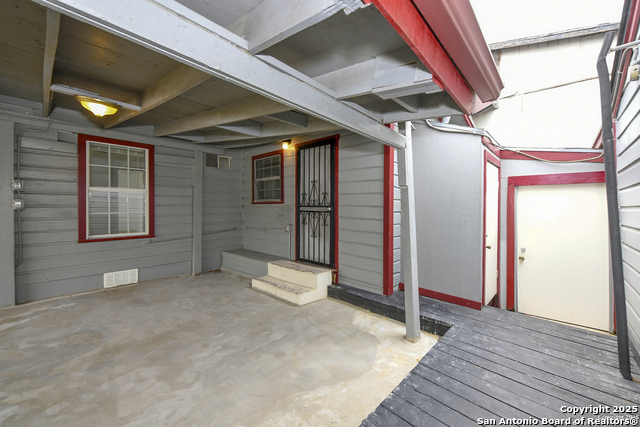 Image 3 of 4 For 1731 Carson E 2