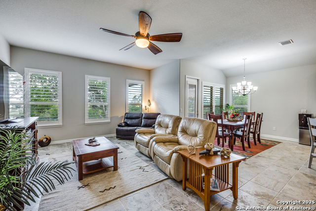 Image 10 of 34 For 21 Mariposa Pkwy W