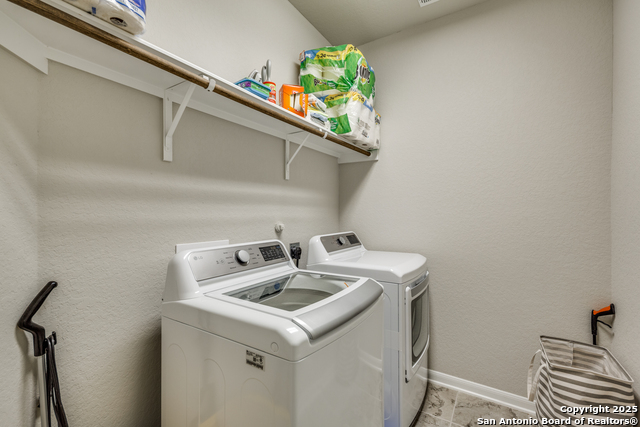 Image 29 of 34 For 21 Mariposa Pkwy W