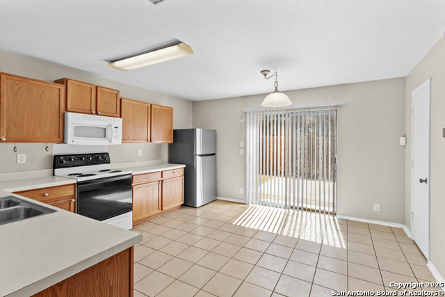 Image 5 of 15 For 10106 Figaro Cyn