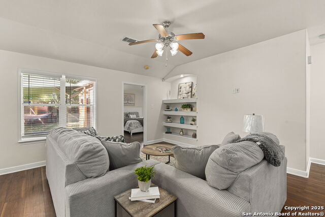 Image 7 of 38 For 6307 Parkland Oaks