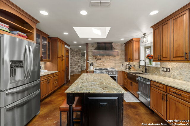 Listing photo id 23 for 8707 Paisano Pass