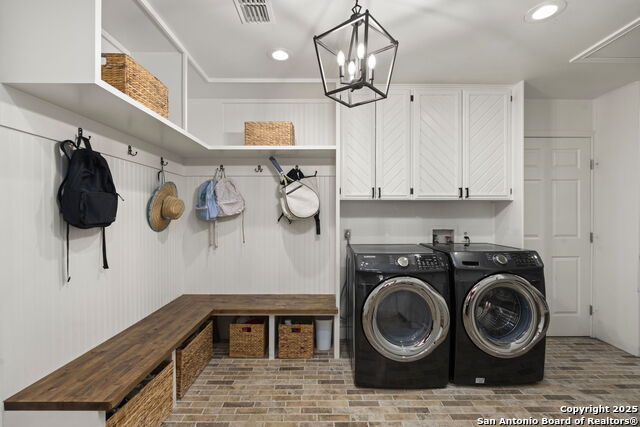 Listing photo id 29 for 8707 Paisano Pass