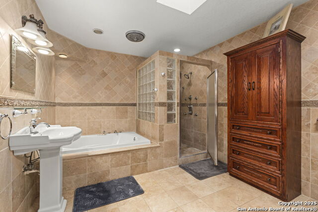 Listing photo id 34 for 8707 Paisano Pass