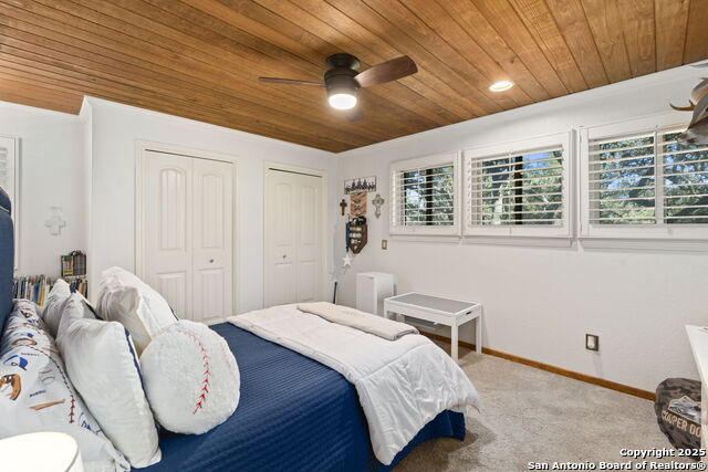 Listing photo id 46 for 8707 Paisano Pass