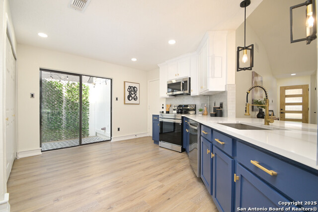 Image 11 of 26 For 940 Hedgestone