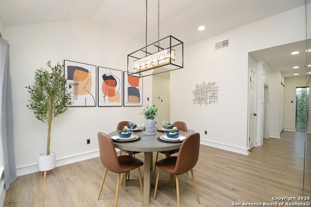 Image 12 of 26 For 940 Hedgestone