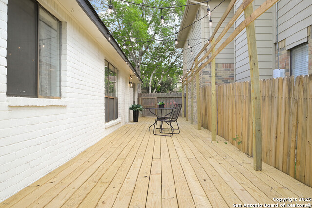 Image 26 of 26 For 940 Hedgestone