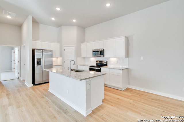 Listing photo id 8 for 5123 Cindy Branch