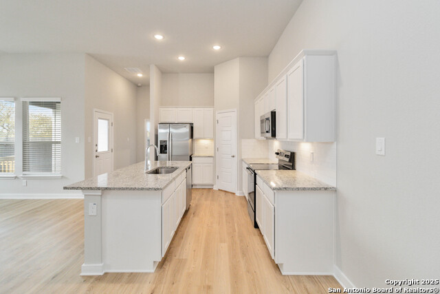 Listing photo id 9 for 5123 Cindy Branch