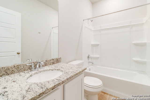 Listing photo id 15 for 5123 Cindy Branch