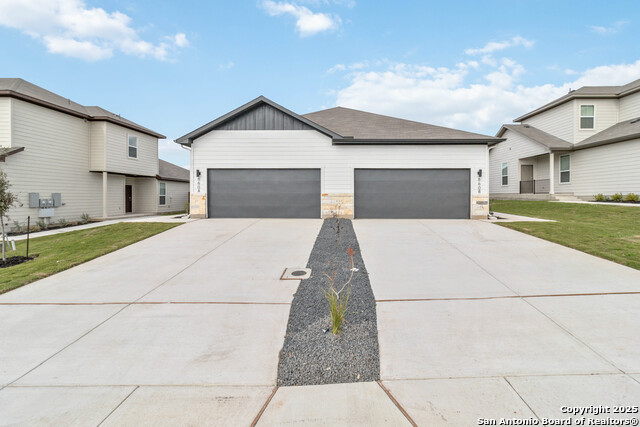 Listing photo id 0 for 5123 Cindy Branch