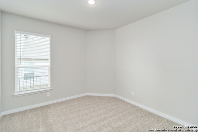 Listing photo id 18 for 5123 Cindy Branch