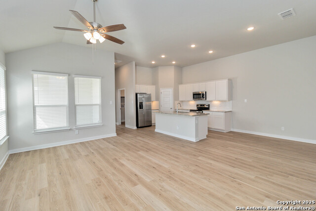 Listing photo id 2 for 5123 Cindy Branch