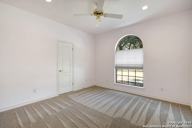 Image 19 of 44 For 8703 Rolling Acres