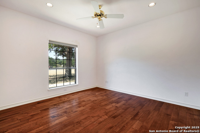 Image 20 of 44 For 8703 Rolling Acres