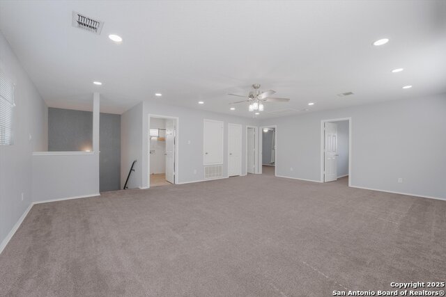 Image 21 of 39 For 9246 Pacific Maple