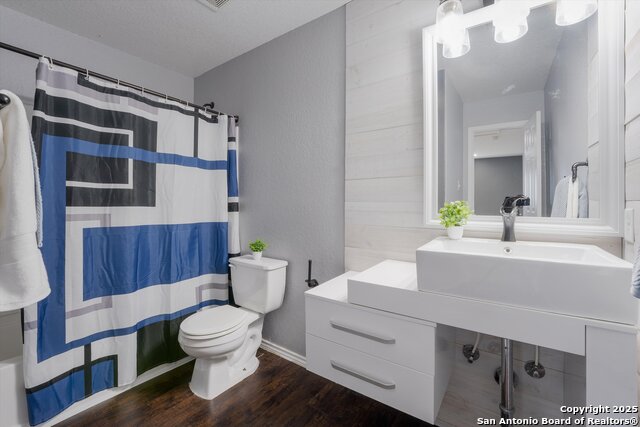 Image 23 of 39 For 9246 Pacific Maple