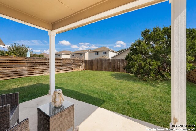 Image 29 of 39 For 9246 Pacific Maple