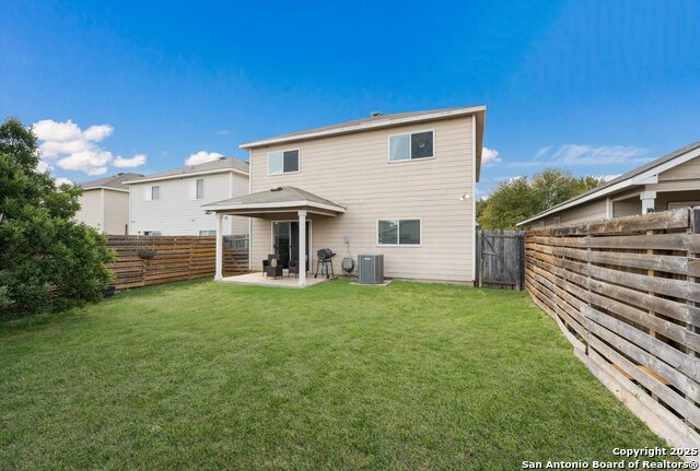 Image 35 of 39 For 9246 Pacific Maple