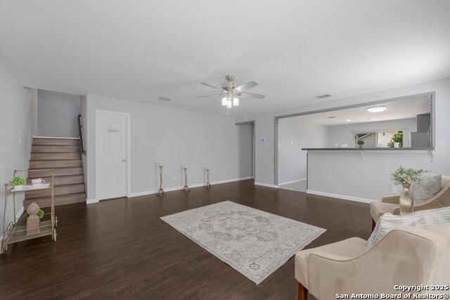 Image 5 of 39 For 9246 Pacific Maple