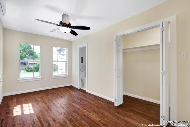 Listing photo id 27 for 834 W Russell Pl