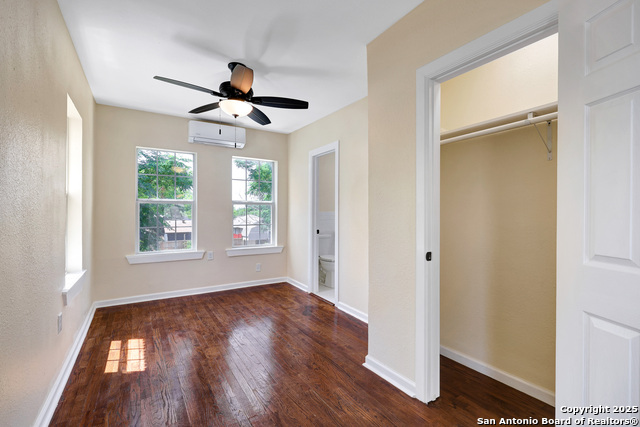 Listing photo id 33 for 834 W Russell Pl