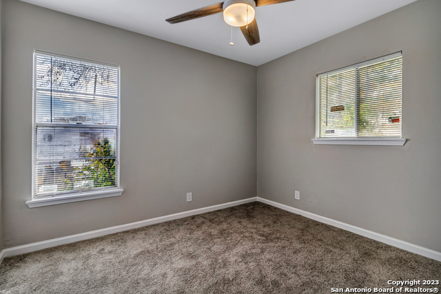 Image 18 of 32 For 8815 Oakbrook St