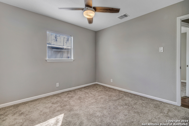 Image 25 of 32 For 8815 Oakbrook St