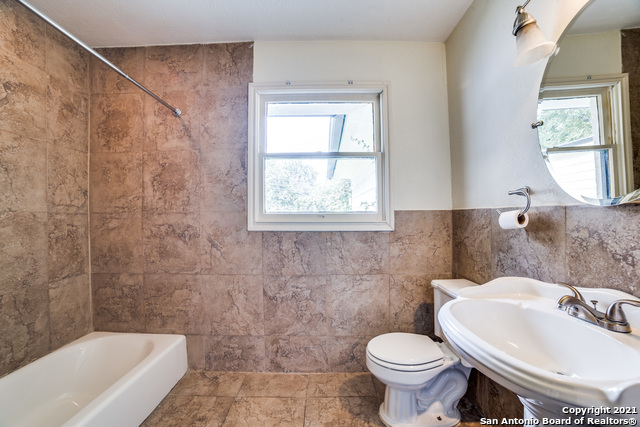Image 14 of 25 For 1149 Garraty Rd