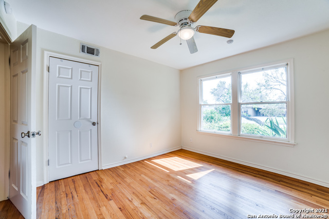 Image 16 of 25 For 1149 Garraty Rd