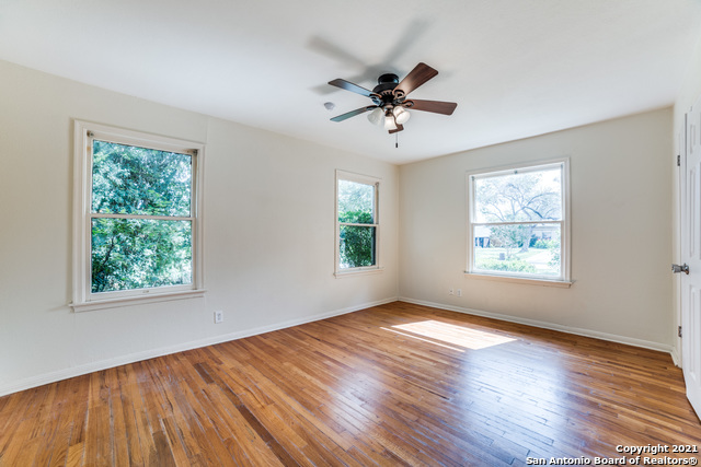 Image 18 of 25 For 1149 Garraty Rd