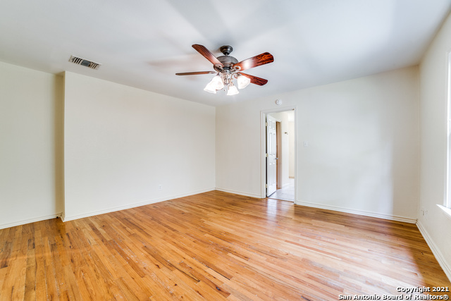 Image 20 of 25 For 1149 Garraty Rd