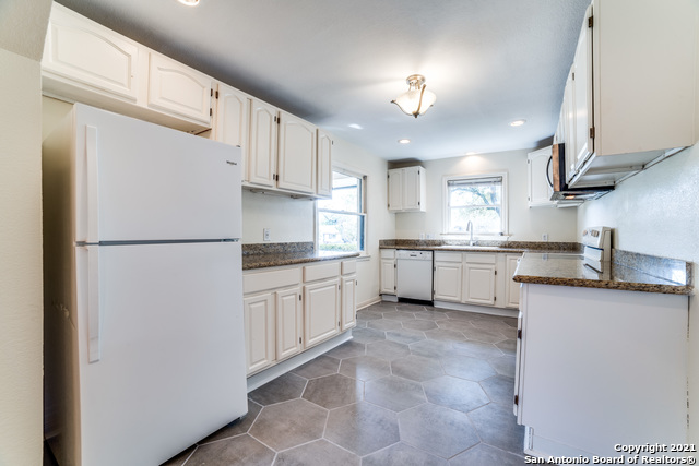 Image 7 of 25 For 1149 Garraty Rd