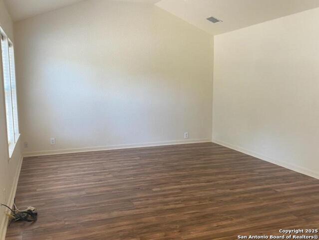 Image 3 of 11 For 200 Persons