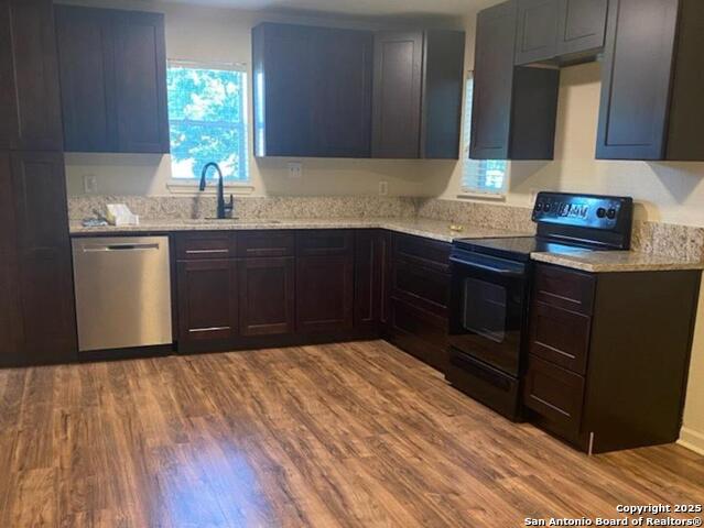 Image 4 of 11 For 200 Persons