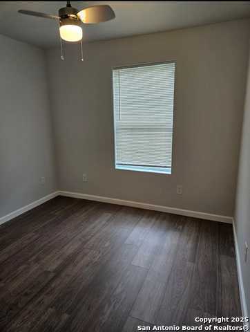 Listing photo id 3 for 3019 Colima  