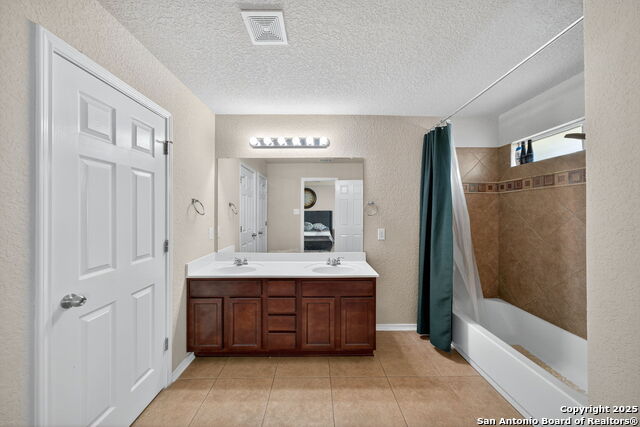 Image 17 of 30 For 5906 Onyx  