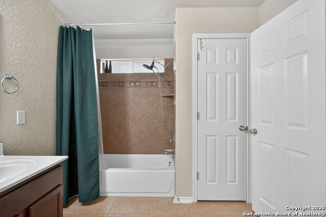 Image 18 of 30 For 5906 Onyx  