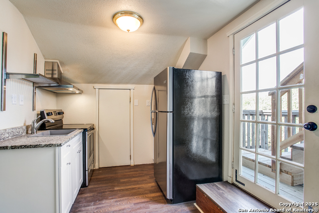 Image 3 of 5 For 235 Huisache 1303