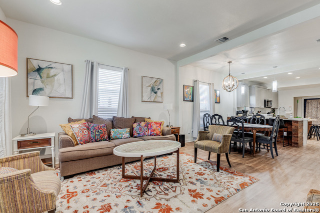 Image 10 of 22 For 115 Sharer