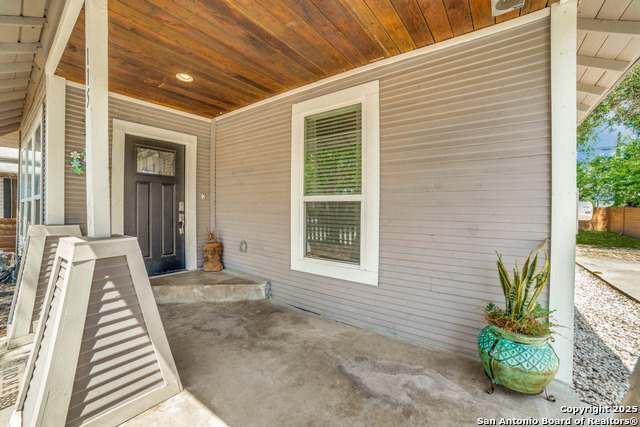 Image 18 of 22 For 115 Sharer