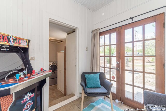 Image 5 of 23 For 409 Aero