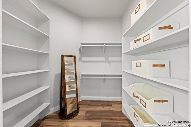 Listing photo id 23 for 212 Castle Pines