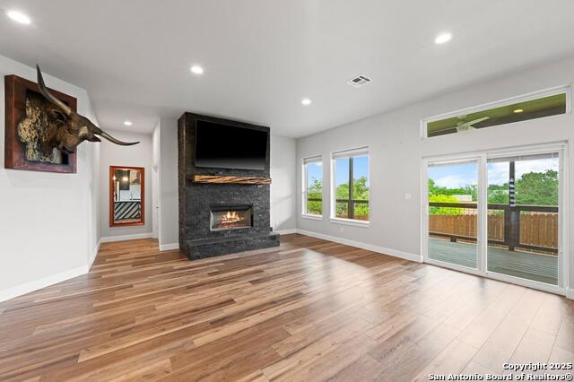 Listing photo id 4 for 212 Castle Pines