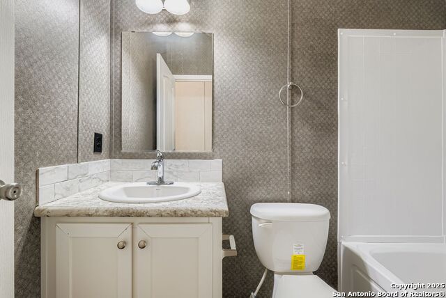 Image 14 of 41 For 23011 Shady Forest Dr