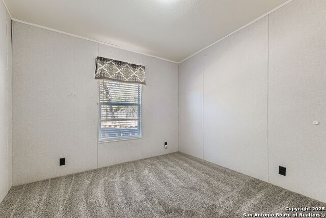 Image 15 of 41 For 23011 Shady Forest Dr