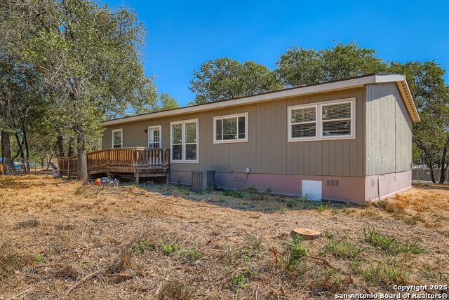 Image 19 of 41 For 23011 Shady Forest Dr