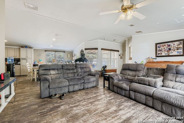 Image 24 of 41 For 23011 Shady Forest Dr